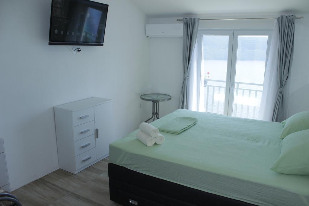 Guest House Put 内乌姆 外观 照片